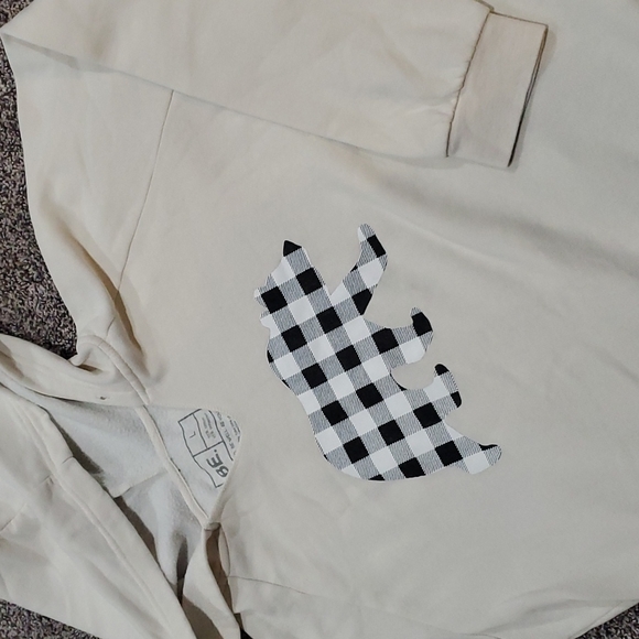 Sweatshirt Bundle - Picture 3 of 5